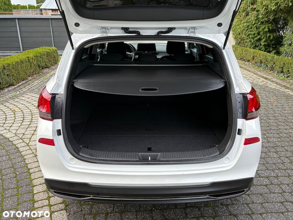 Hyundai i30 Kombi 1.5 T-GDI 48V-Hybrid Prime - 24