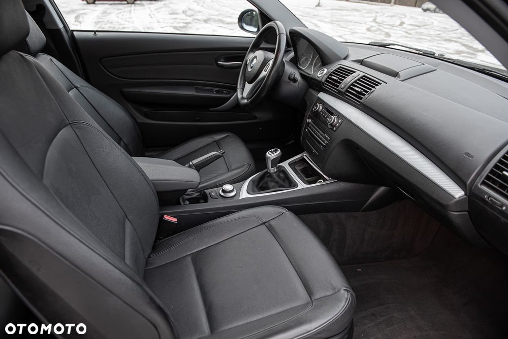 BMW Seria 1 120d DPF Edition Sport - 24