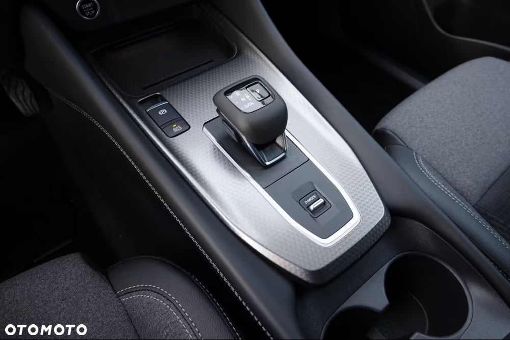 Nissan Qashqai 1.3 DIG-T MHEV N-Connecta Xtronic - 7