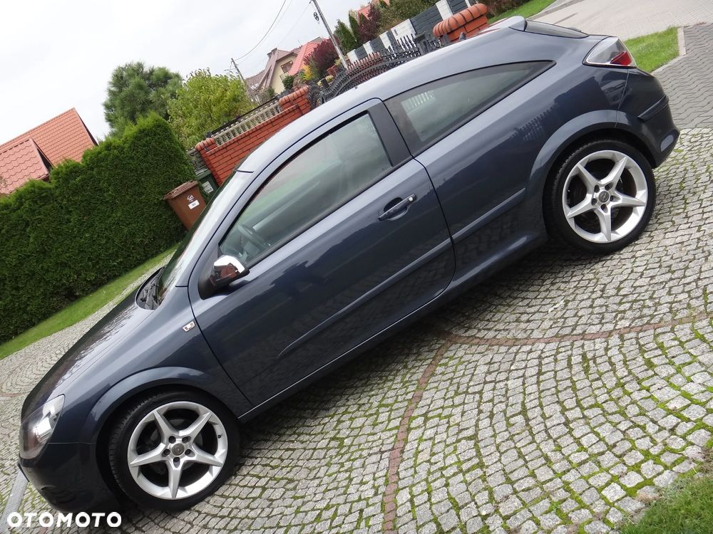 Opel Astra III GTC 1.8 Sport - 25
