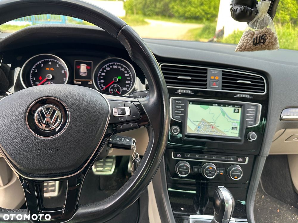 Volkswagen Golf 1.4 TSI BMT Highline DSG - 9