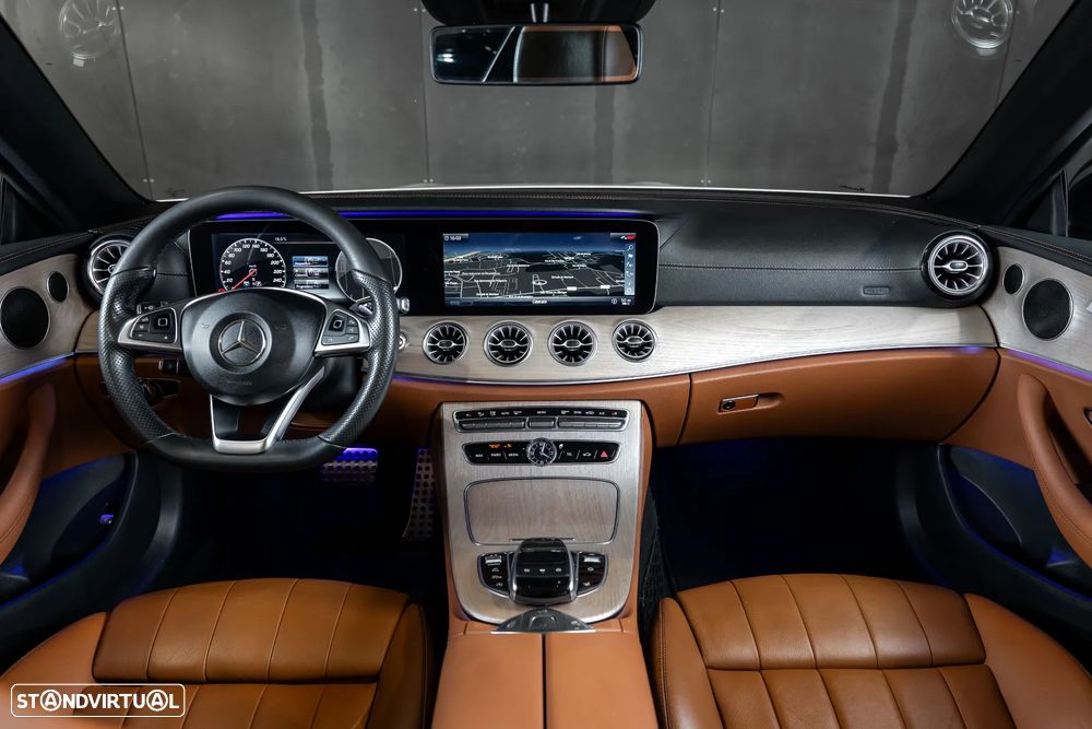 Mercedes-Benz E 300 9G-TRONIC AMG Line - 13