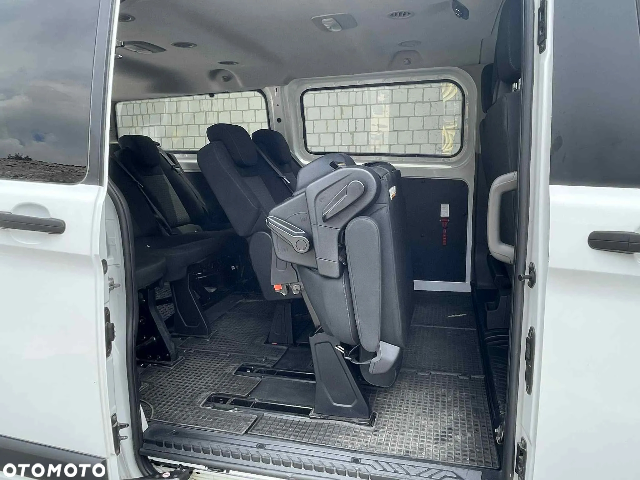 Ford Transit Custom - 13