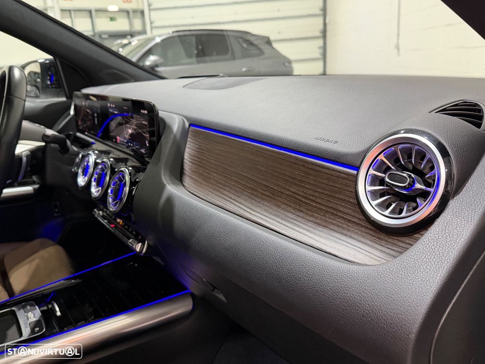 Mercedes-Benz GLA 200 d AMG Line - 37