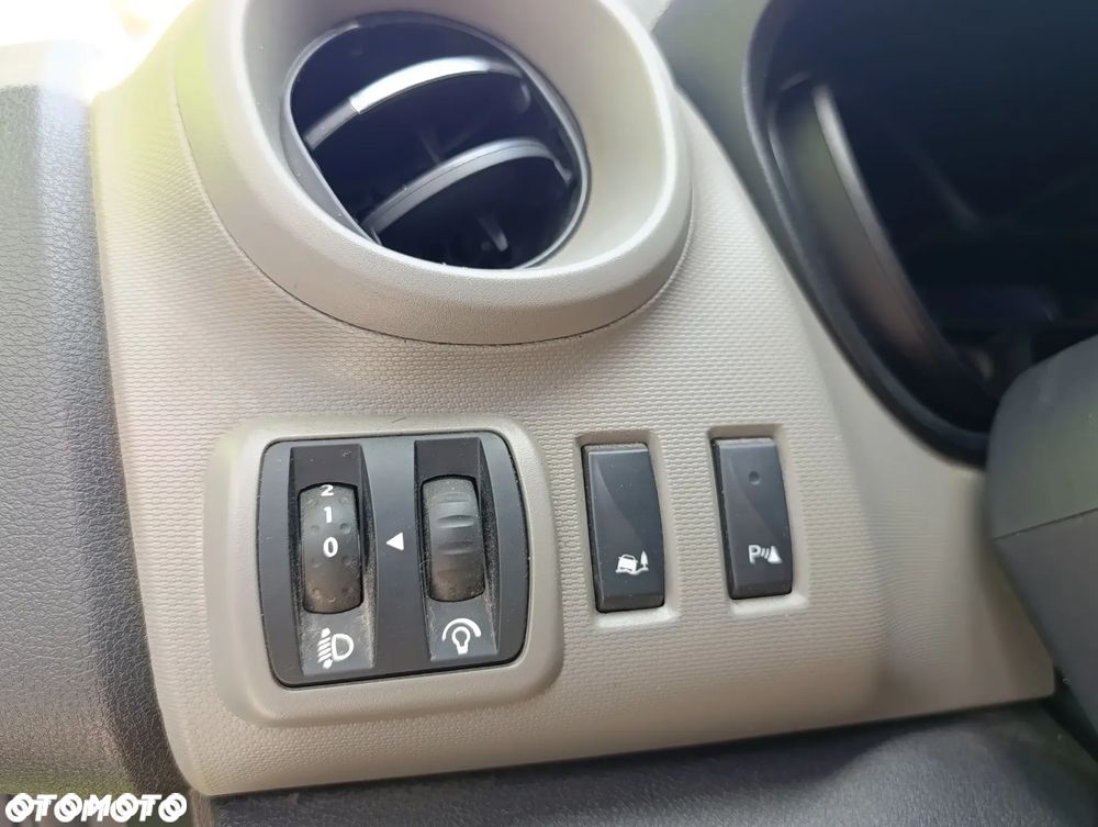 Renault Trafic - 13