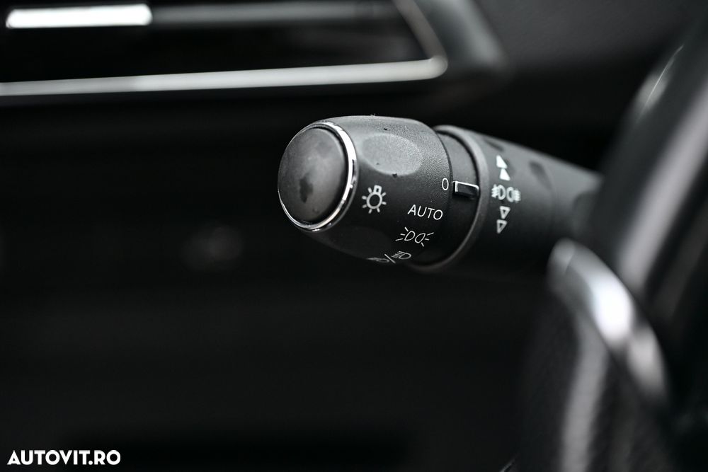 Peugeot 3008 1.2 PureTech 130 EAT8 GT - 21
