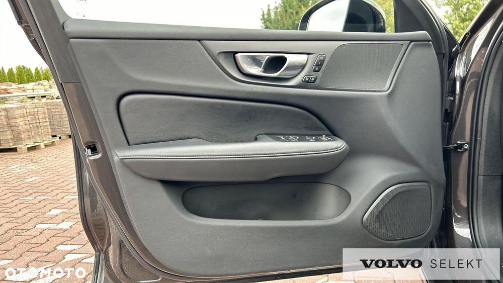 Volvo V60 B4 D Plus Dark - 11