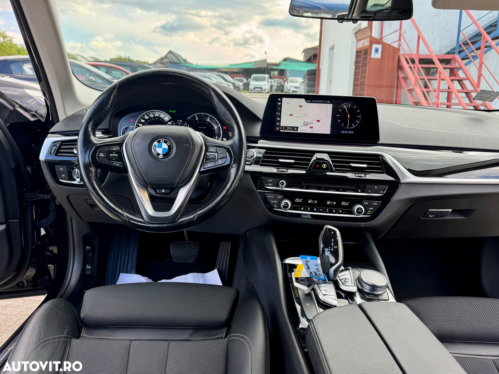 BMW Seria 5 520d Touring Aut. Sport Line - 29