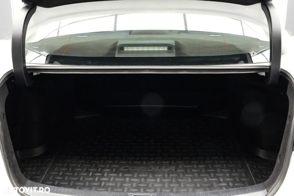 Toyota Corolla 1.8 HSD Dynamic - 25