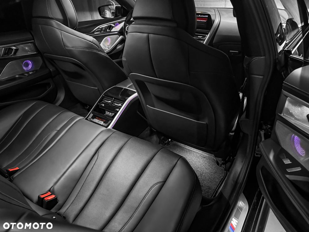 BMW Seria 8 840d xDrive - 34