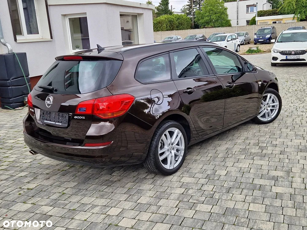 Opel Astra 1.4 Turbo 150 Jahre - 3
