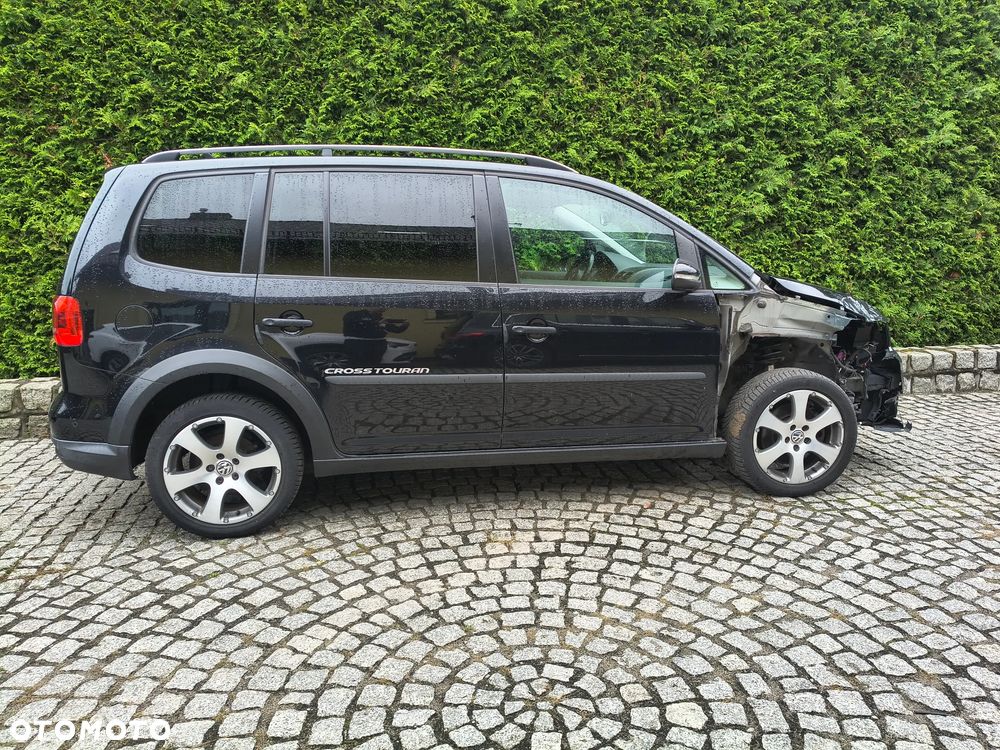 Volkswagen Touran 1.4 TSI Cross DSG - 31