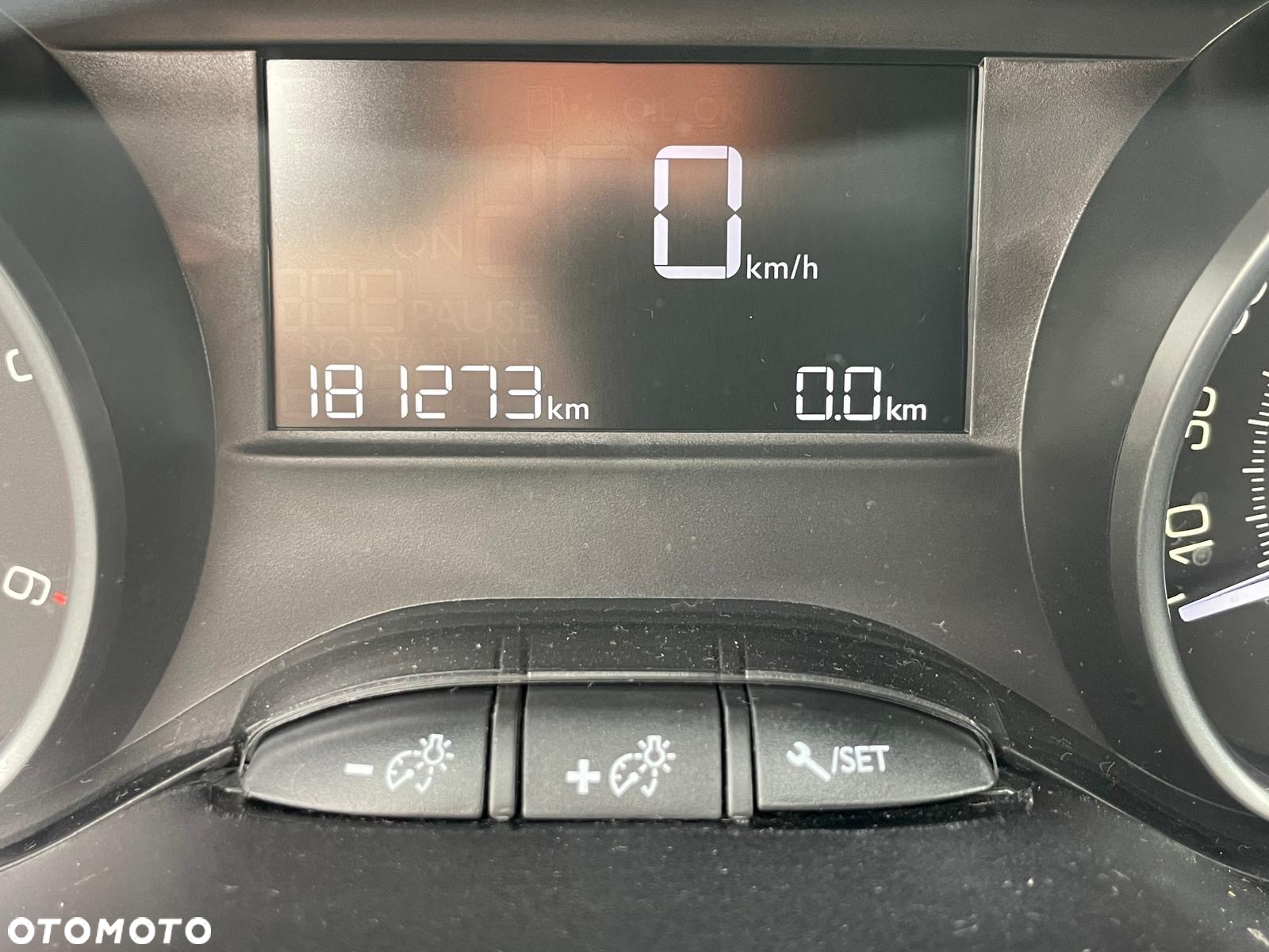 Peugeot 208 1.6 BlueHDi Active - 13