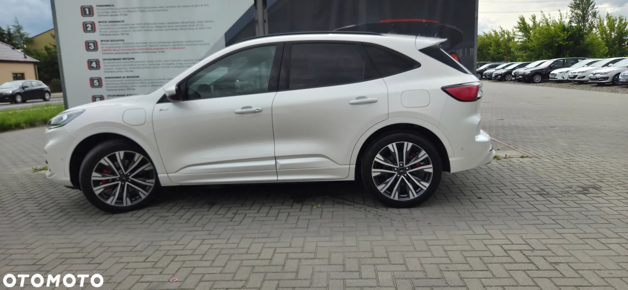 Ford Kuga 2.5P PHEV FWD ST-Line X - 14