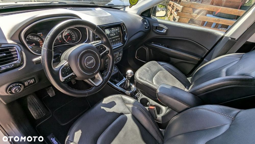 Jeep Compass - 16