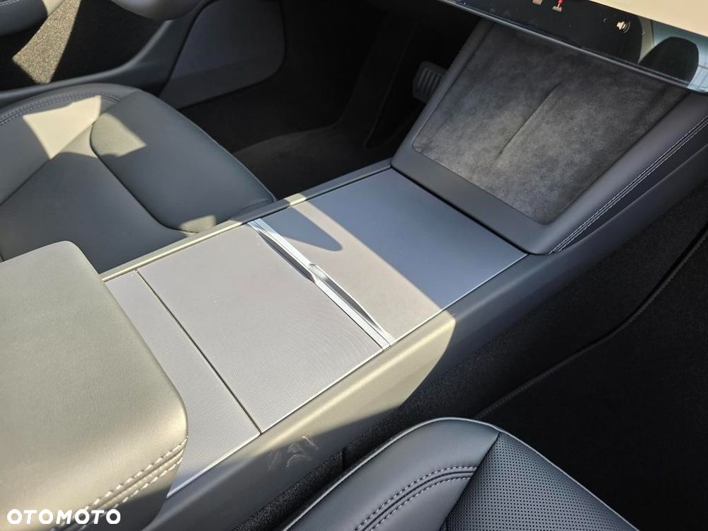 Tesla Model 3 Long Range AWD Premium - 23