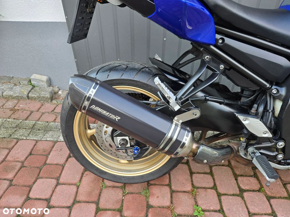 Yamaha FZ8 - 22