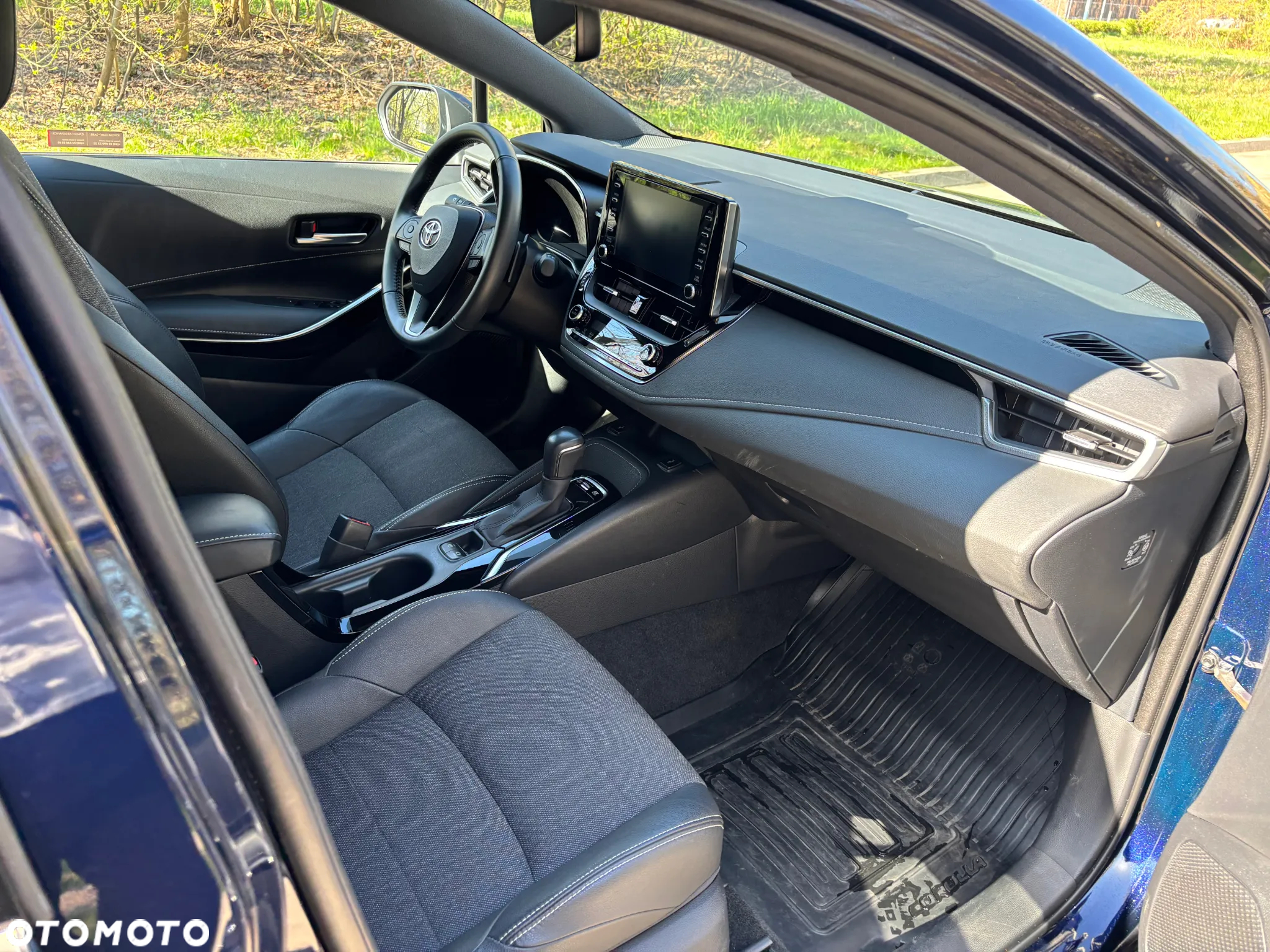 Toyota Corolla 2.0 Hybrid Style - 16