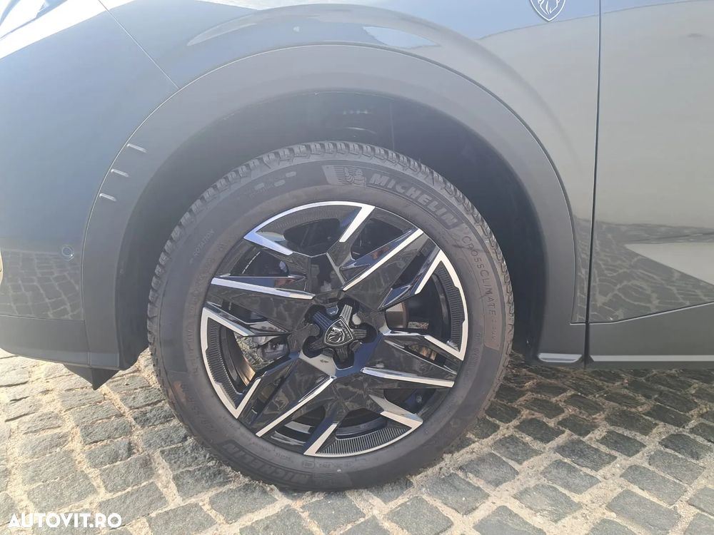 Peugeot 3008 1.2 MHEV 136 e-DCS6 GT - 4