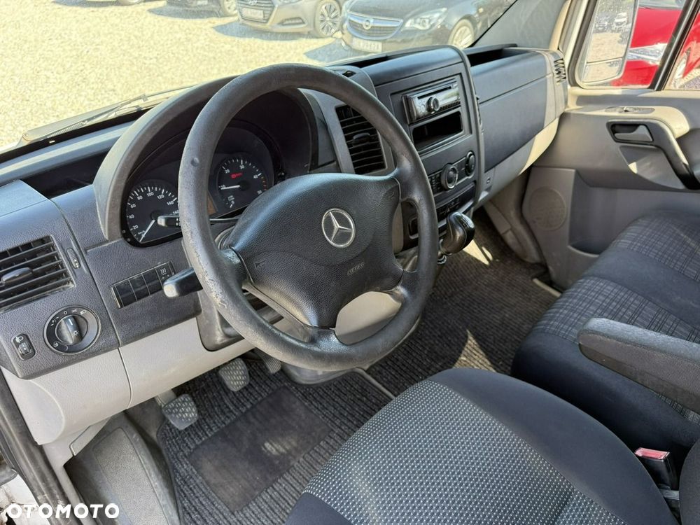 Mercedes-Benz Sprinter - 4