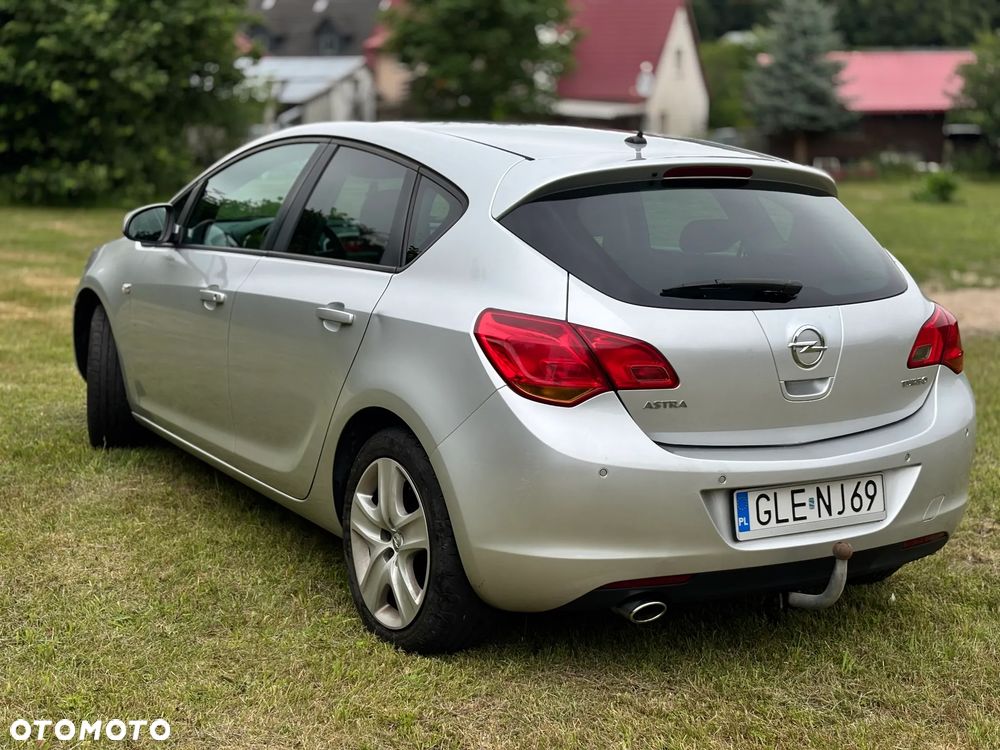 Opel Astra 1.4 Turbo - 8