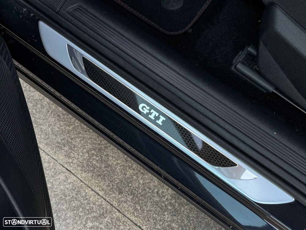 VW Polo 2.0 TSI GTI DSG - 25