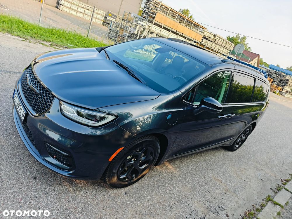 Chrysler Pacifica - 6