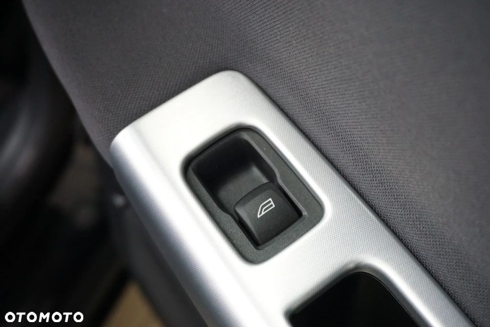 Volvo V50 DPF D2 Momentum - 25