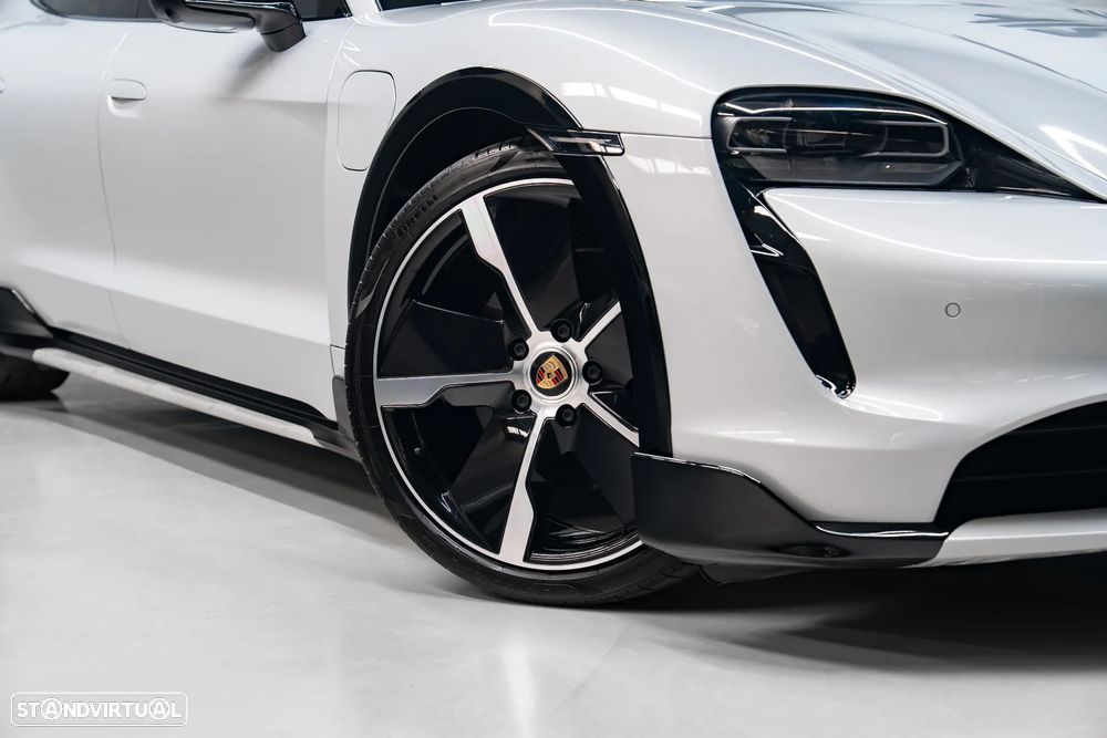 Porsche Taycan Cross Turismo 4 - 4