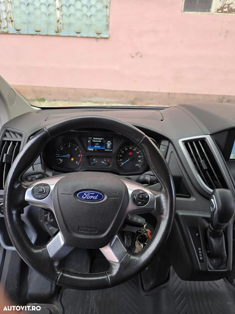 Ford Transit - 12
