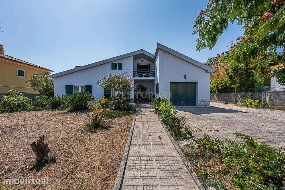 Quinta Exclusiva com Duas Moradias, Piscina e Pomar com Frutas Exótica - Grande imagem: 2/43
