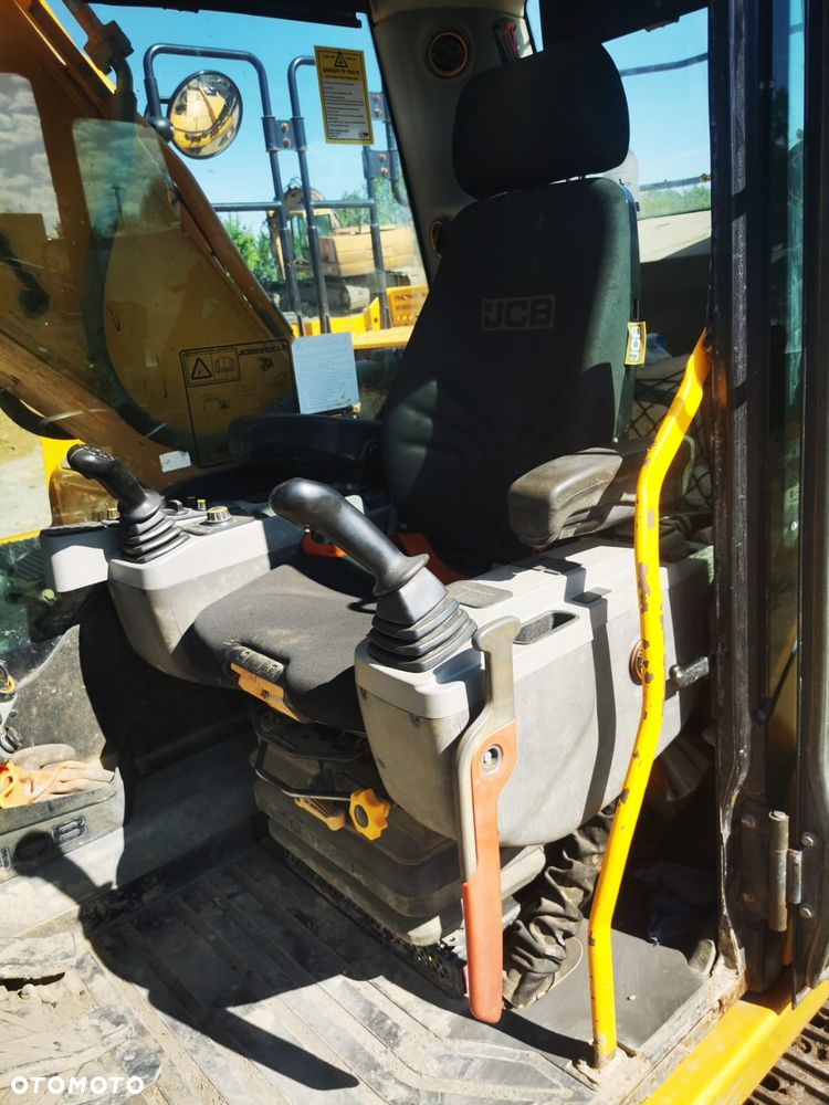 JCB 220X LC - 20