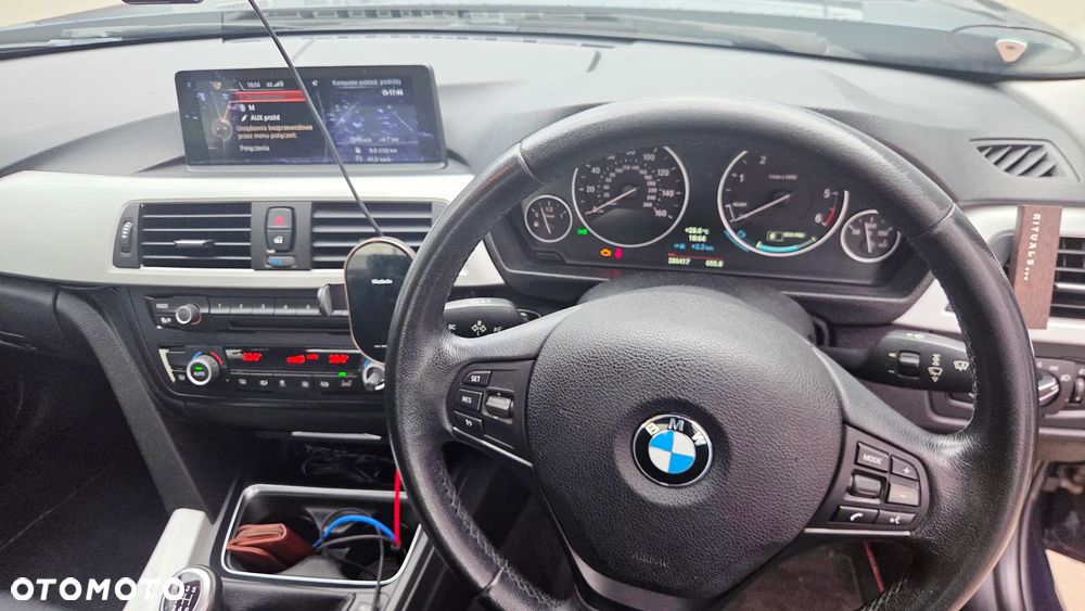 BMW Seria 3 320d DPF Efficient Dynamics Edition - 6