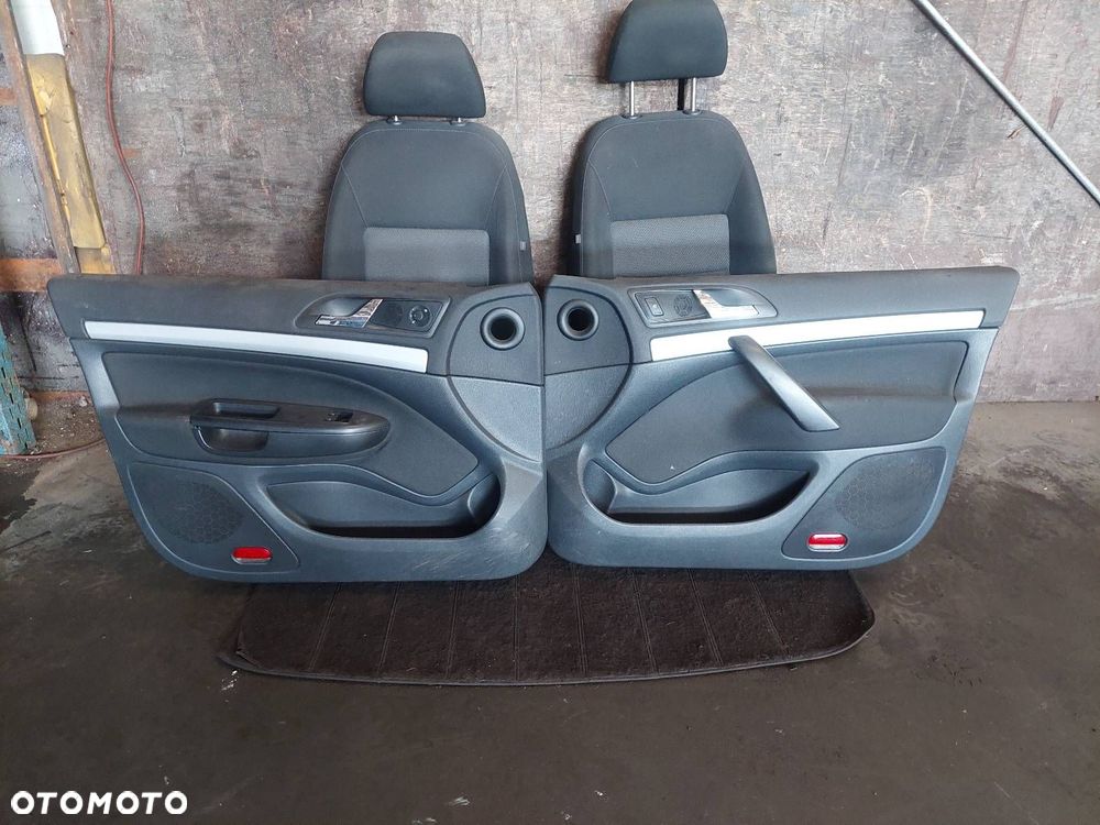 FOTEL FOTELE KOMPLET LEWY PRAWY KANAPA TYŁ + BOCZKI SKODA OCTAVIA II HB 5D - 5