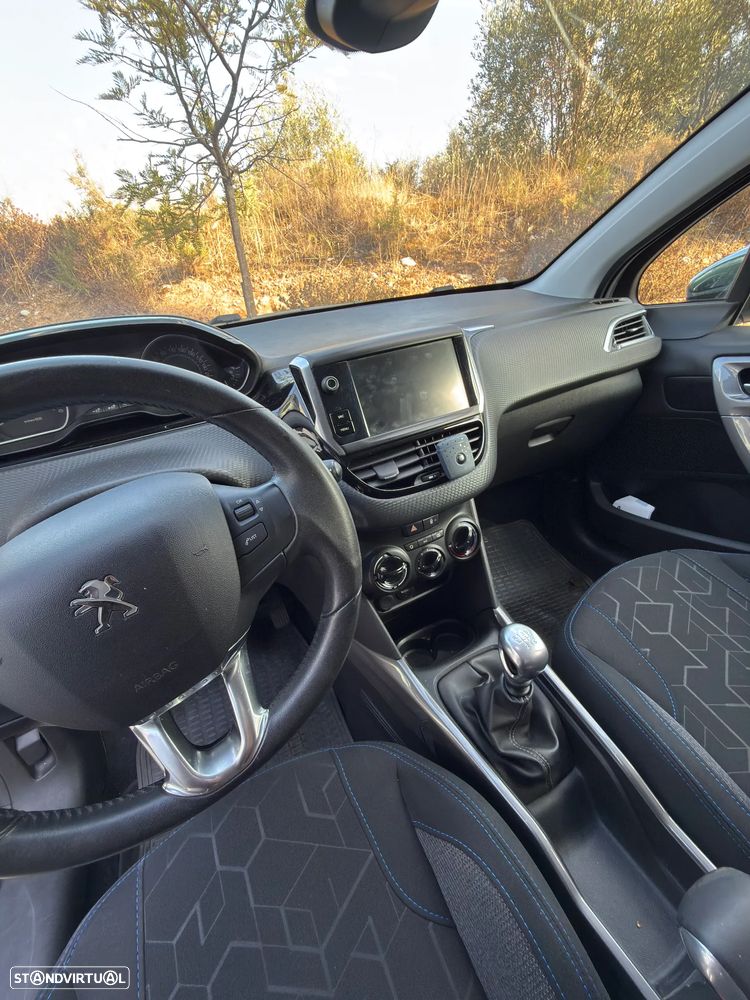 Peugeot 2008 - 6