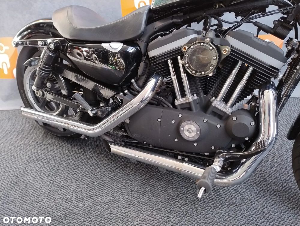 Harley-Davidson Sportster Iron 883 - 24