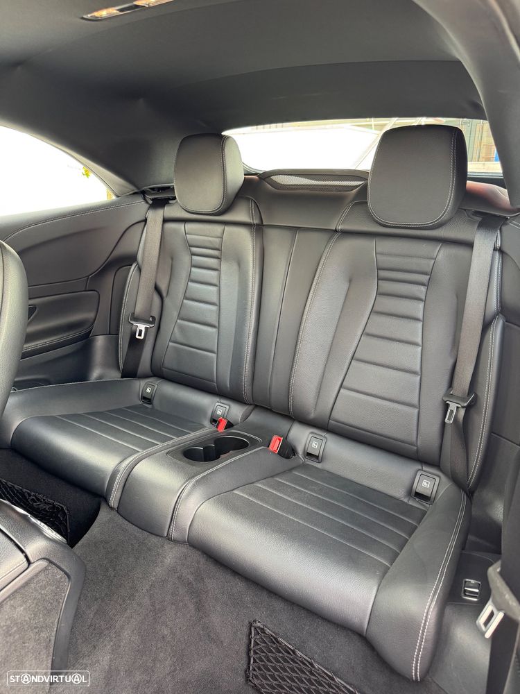 Mercedes-Benz E 220 d AMG Line - 25