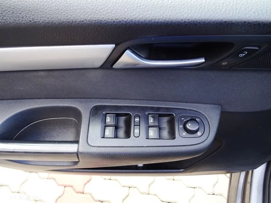 Volkswagen Sharan 2.0 TDI Comfortline - 22