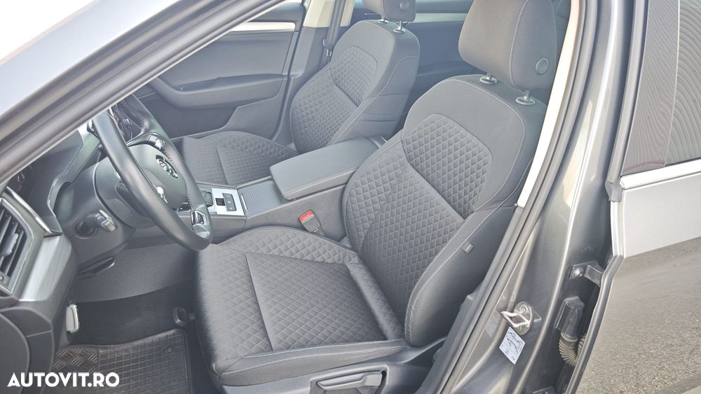 Skoda Superb 2.0 TDI DSG Ambition - 23