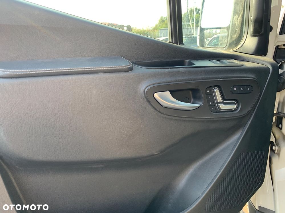 Mercedes-Benz Sprinter - 5