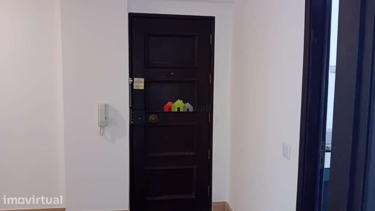 Apartamento T3 renovado e equipado, próximo da FERTAGUS Setúbal - Grande imagem: 4/30