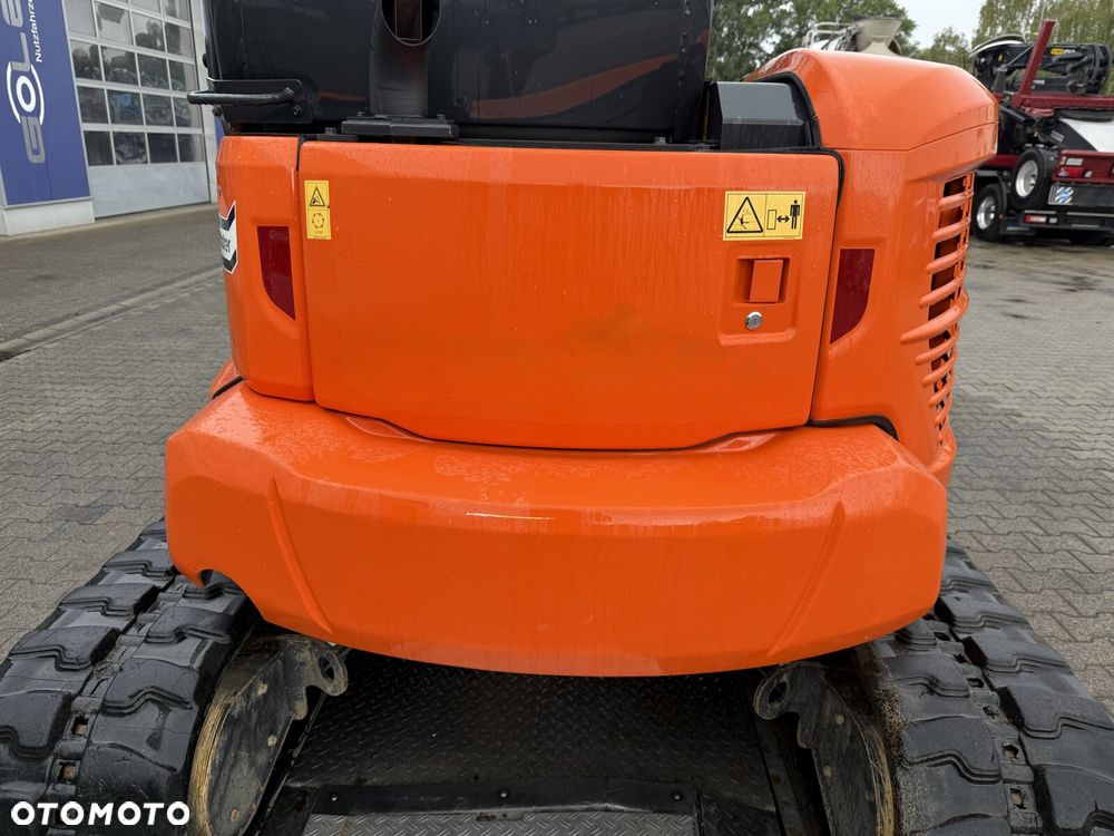 Komatsu PC58MR-5E0 - 27