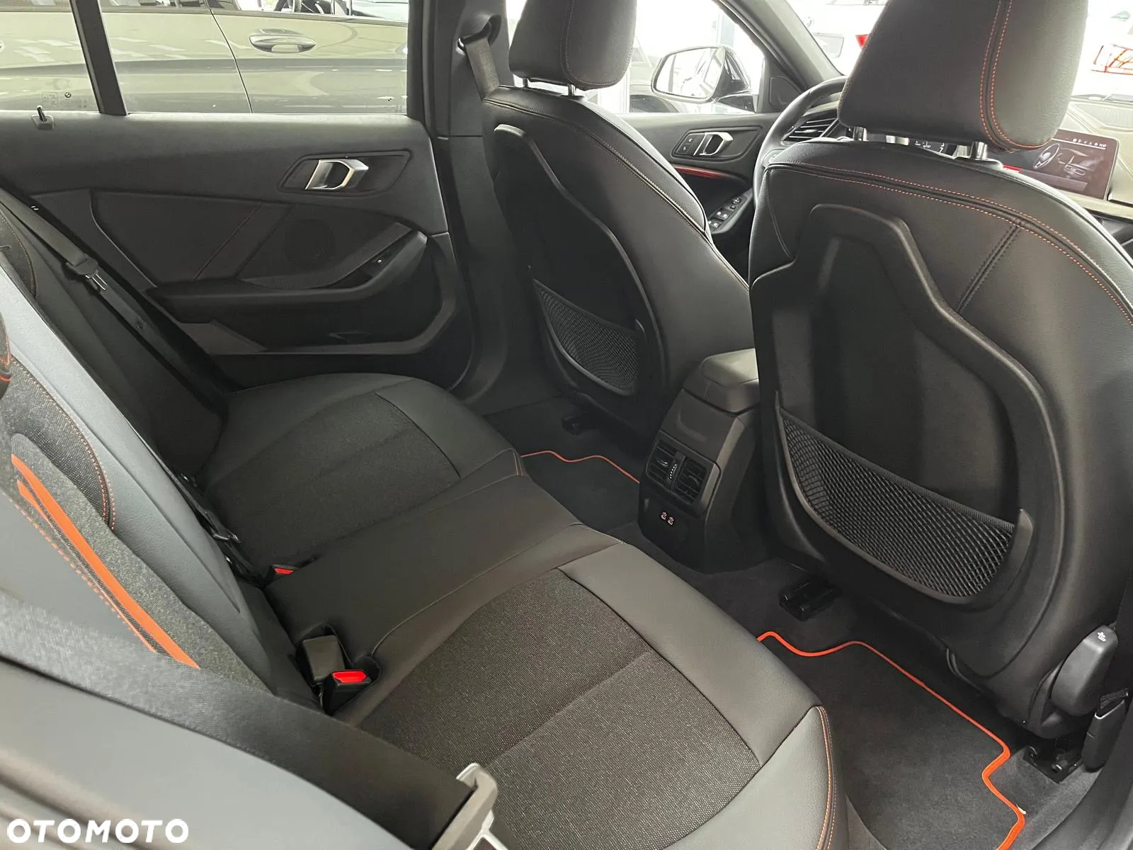 BMW Seria 1 120i Sport Line - 15