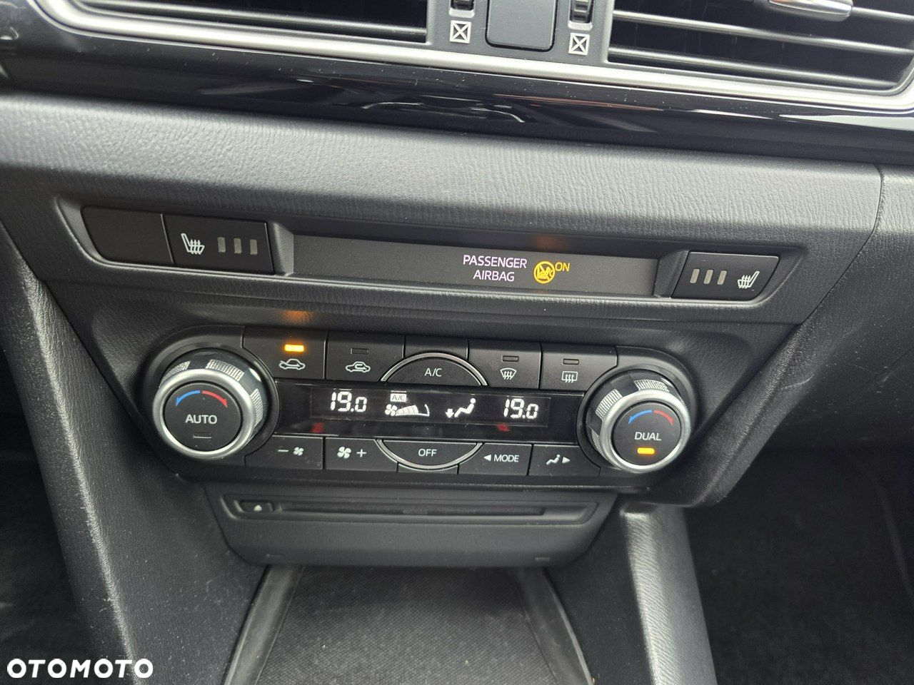 Mazda 3 SKYACTIV-G 120 NAKAMA - 21