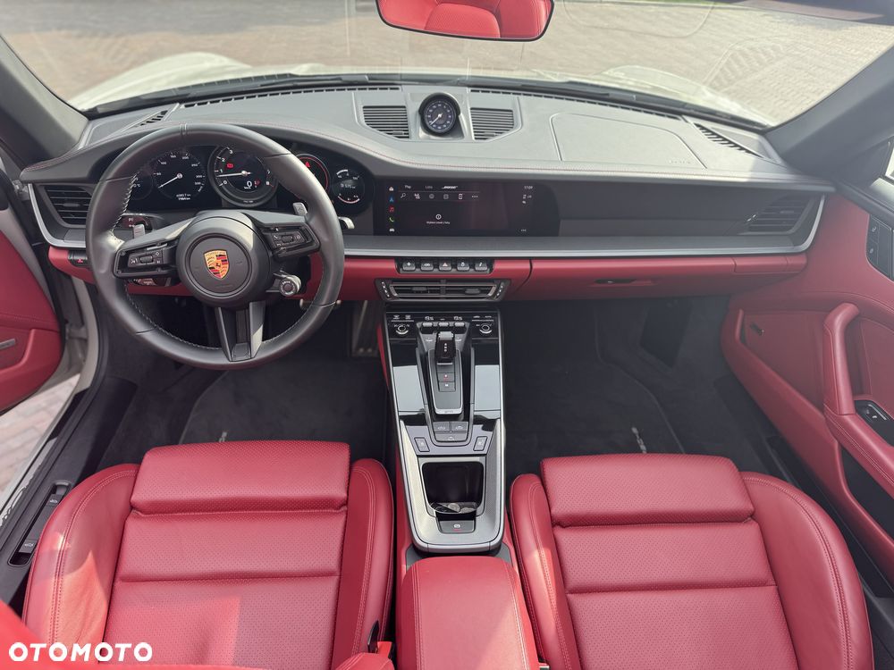 Porsche 911 Carrera 4S - 9