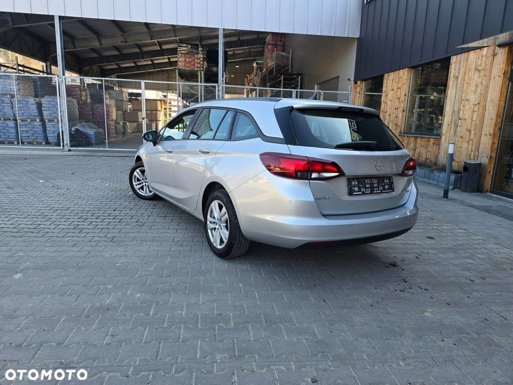 Opel Astra - 2