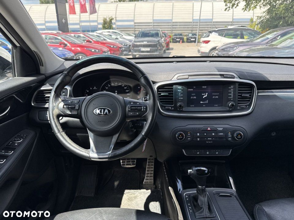 Kia Sorento - 12