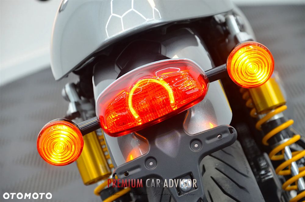 Triumph Thruxton - 21