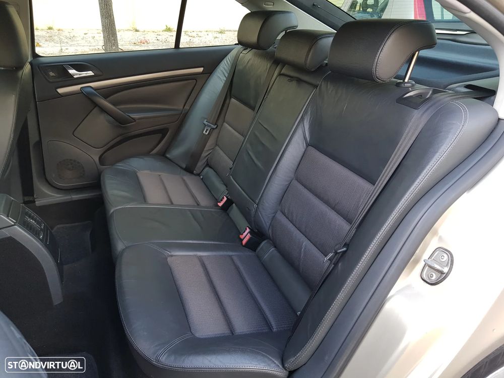 Skoda Octavia 1.6 Elegance - 30