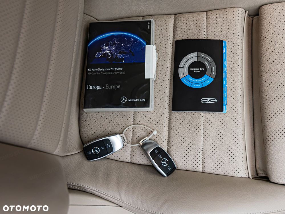Mercedes-Benz Klasa C 300 9G-TRONIC - 33